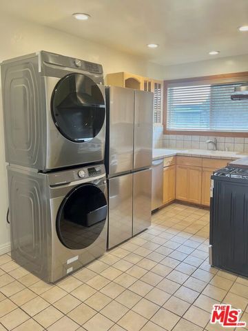 12030 Sylvester, Los Angeles, CA 90066