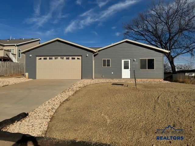 3226 W RAPID, Rapid City, SD 57702