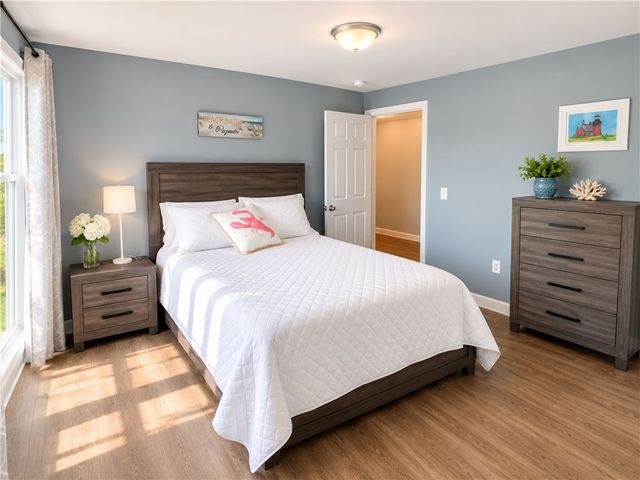 57 Saybrook Avenue, Narragansett, RI 02882