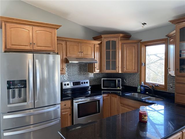 57 Saybrook Avenue, Narragansett, RI 02882