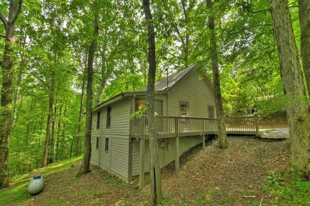 94 Woodglen Court, Ellijay, GA 30540