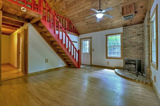 94 Woodglen Court, Ellijay, GA 30540
