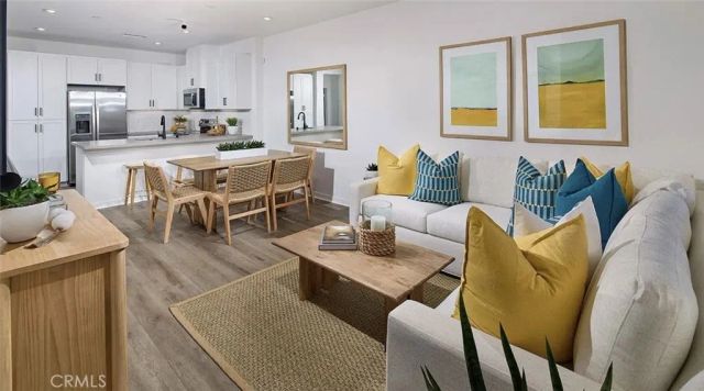 1320 W Oakcrest Paseo, Ontario, CA 91762