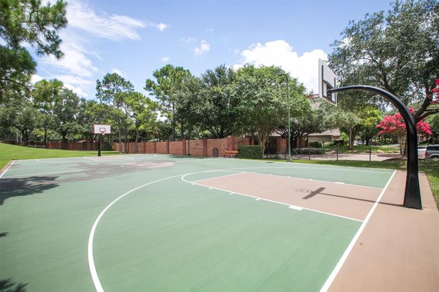 11530 Legend Manor Drive, Houston, TX 77082