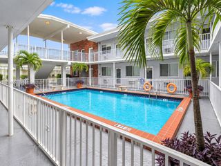 305 69th Street 105, Miami Beach, FL 33141