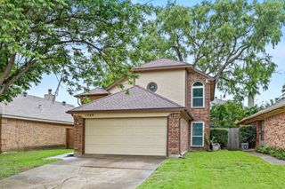 1388 Chinaberry Drive, Lewisville, TX 75077
