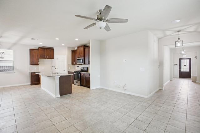 176 Mayney LN, Leander, TX 78641