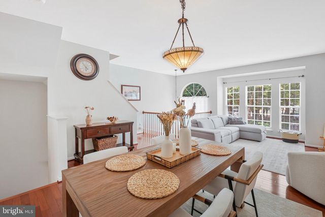 5185 BALLYCASTLE CIR, Alexandria, VA 22315