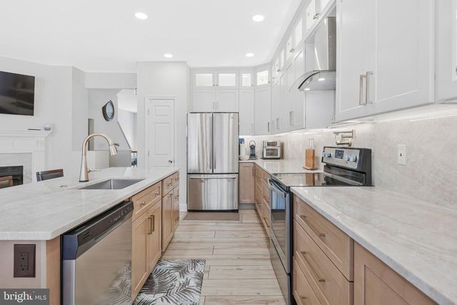 5185 BALLYCASTLE CIR, Alexandria, VA 22315