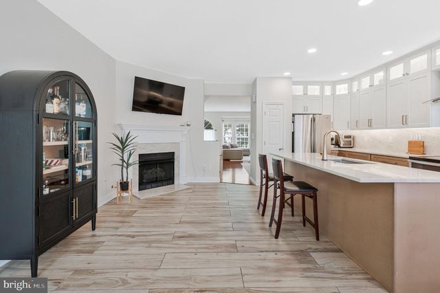 5185 BALLYCASTLE CIR, Alexandria, VA 22315