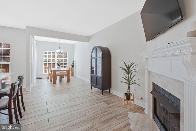 5185 BALLYCASTLE CIR, Alexandria, VA 22315