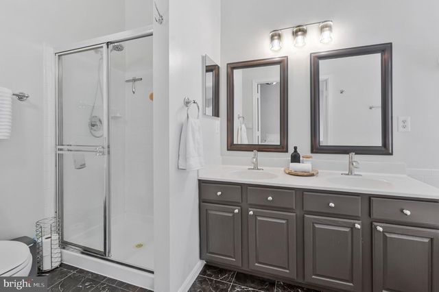 5185 BALLYCASTLE CIR, Alexandria, VA 22315