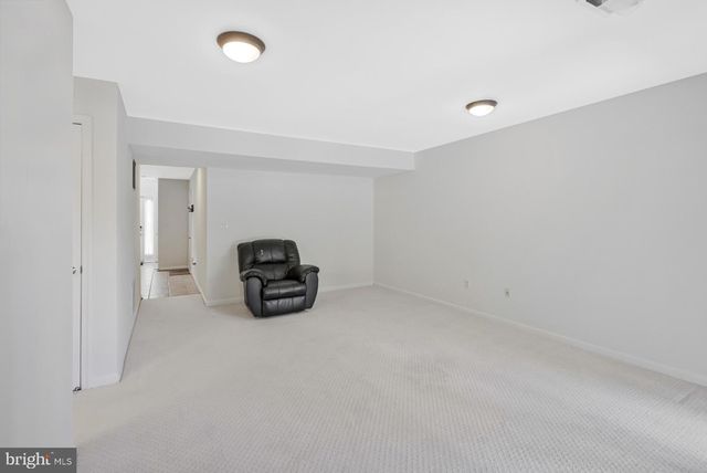 5185 BALLYCASTLE CIR, Alexandria, VA 22315