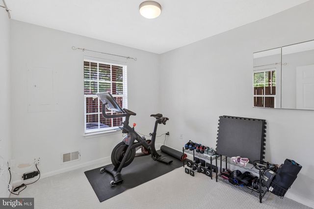 5185 BALLYCASTLE CIR, Alexandria, VA 22315