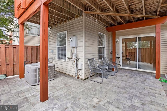 5185 BALLYCASTLE CIR, Alexandria, VA 22315