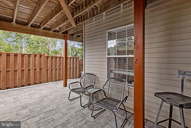 5185 BALLYCASTLE CIR, Alexandria, VA 22315