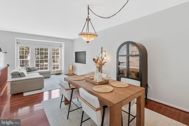 5185 BALLYCASTLE CIR, Alexandria, VA 22315
