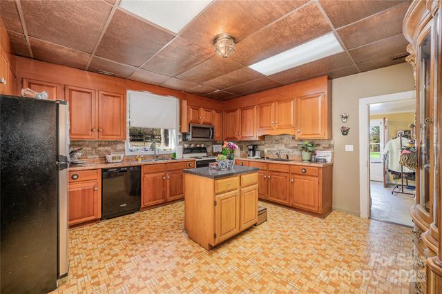 4833 Casar Road, Lawndale, NC 28090