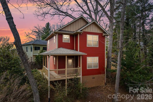 8 Thurland Avenue, Asheville, NC 28803