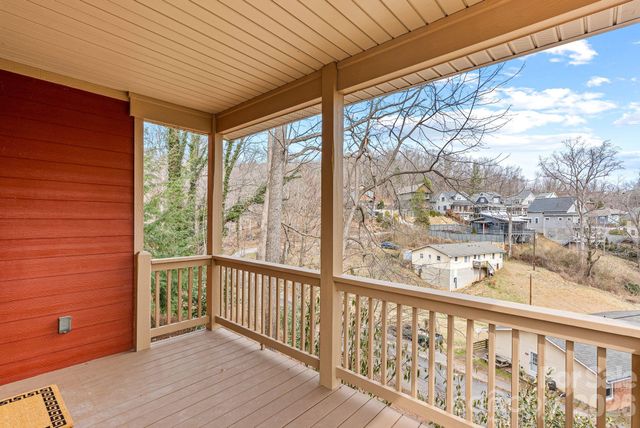 8 Thurland Avenue, Asheville, NC 28803