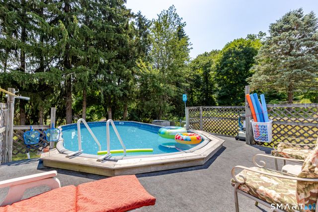 31 Holly Street, Waterbury, CT 06706