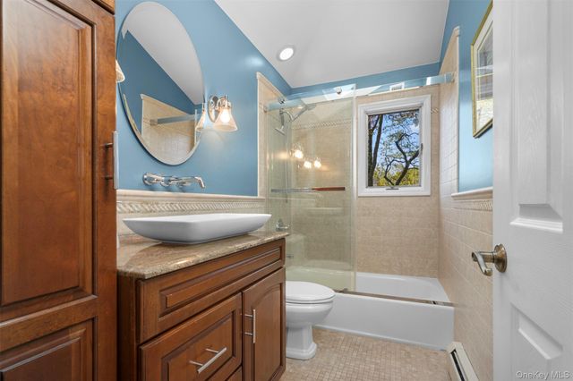 180 Radcliff Drive, East Norwich, NY 11732