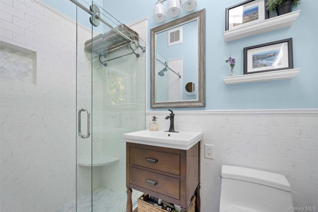 180 Radcliff Drive, East Norwich, NY 11732