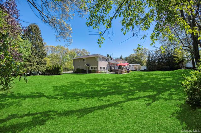 180 Radcliff Drive, East Norwich, NY 11732