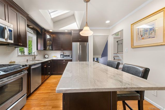 180 Radcliff Drive, East Norwich, NY 11732