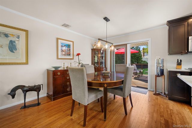 180 Radcliff Drive, East Norwich, NY 11732