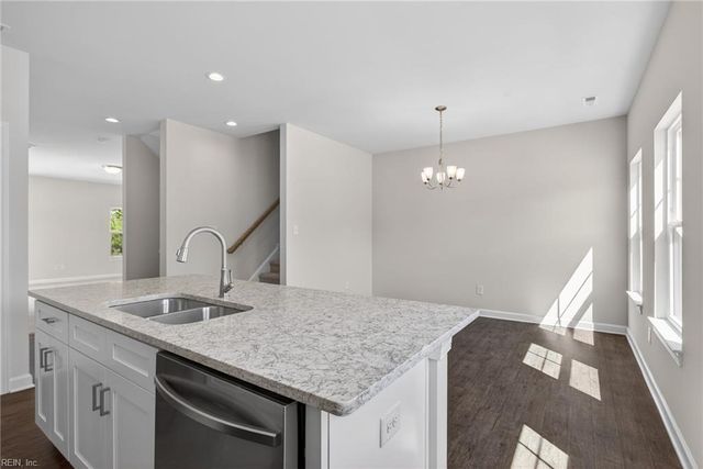 615 Commonwealth DR, Yorktown, VA 23693