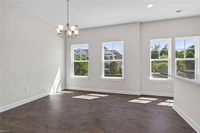 615 Commonwealth DR, Yorktown, VA 23693
