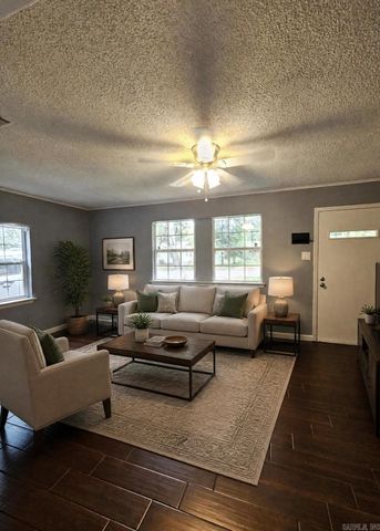 11312 Vine St, Shannon Hills, AR 72103