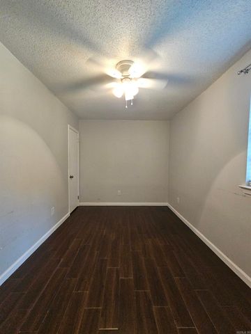 11312 Vine St, Shannon Hills, AR 72103