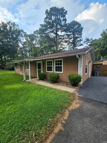 11312 Vine St, Shannon Hills, AR 72103