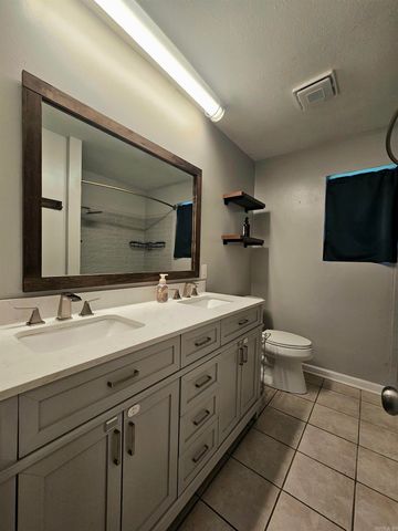 11312 Vine St, Shannon Hills, AR 72103
