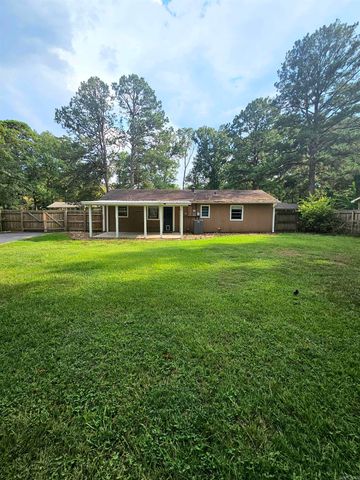 11312 Vine St, Shannon Hills, AR 72103
