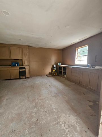 11312 Vine St, Shannon Hills, AR 72103