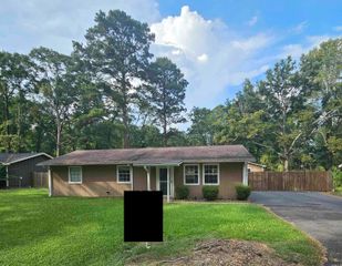 11312 Vine St, Shannon Hills, AR 72103