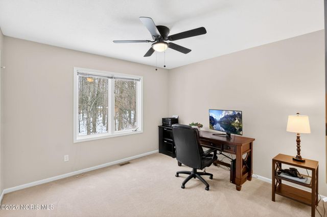 807 Saint Annes Drive, Holland, OH 43528