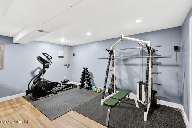 807 Saint Annes Drive, Holland, OH 43528