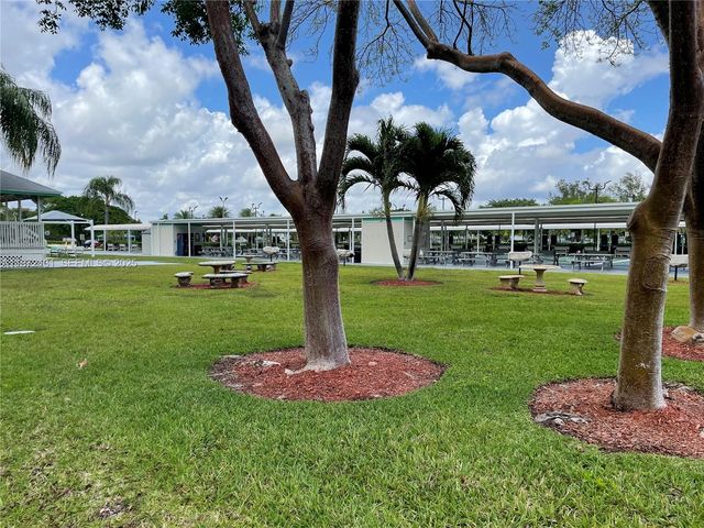 3033 Berkshire B 3033 3033, Deerfield Beach, FL 33442