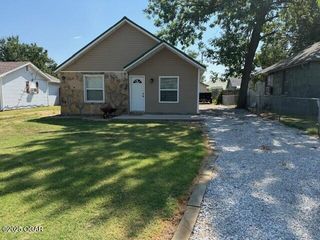 729 S McKinley Avenue, Joplin, MO 64801