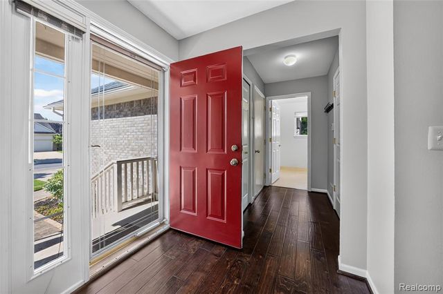 2711 Greenlawn Avenue, Commerce Twp, MI 48382