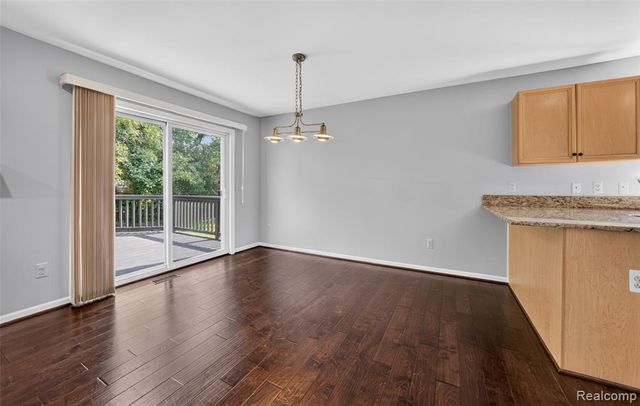 2711 Greenlawn Avenue, Commerce Twp, MI 48382