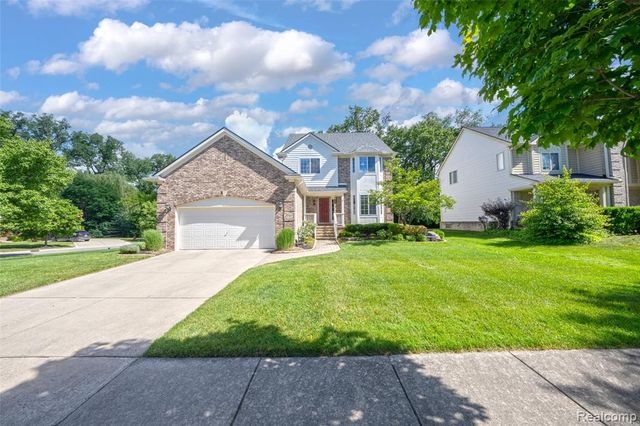 2711 Greenlawn Avenue, Commerce Twp, MI 48382