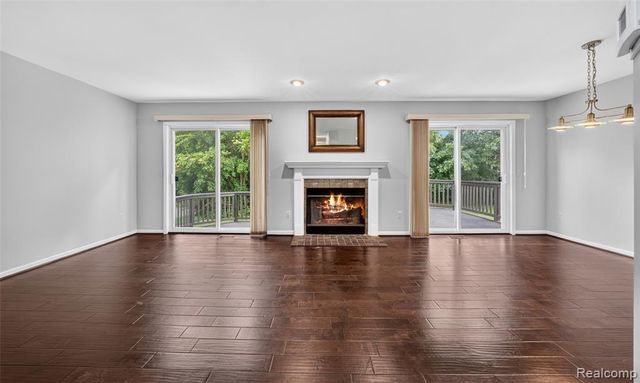 2711 Greenlawn Avenue, Commerce Twp, MI 48382