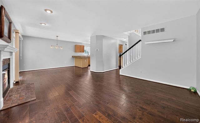 2711 Greenlawn Avenue, Commerce Twp, MI 48382