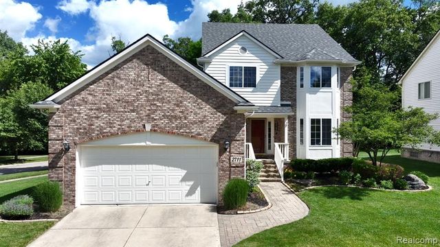 2711 Greenlawn Avenue, Commerce Twp, MI 48382