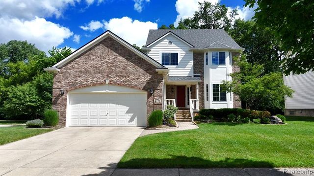 2711 Greenlawn Avenue, Commerce Twp, MI 48382